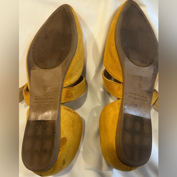 Forever 21 Yellow Pointed Flats - Picture 4 of 4